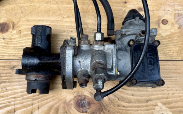 Pompe doseur essence Triumph TR5-TR6